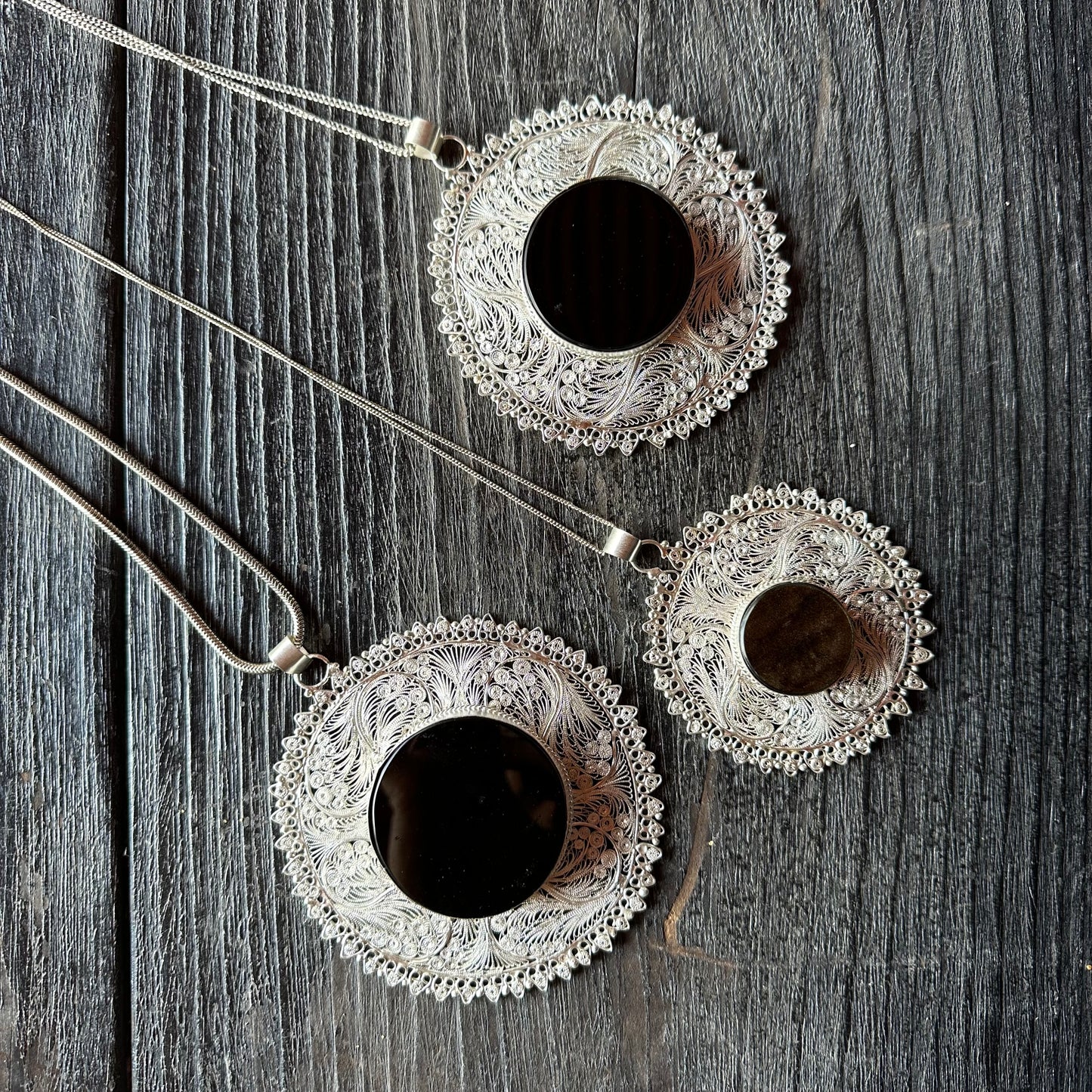 Espejo de obsidiana con filigrana chico