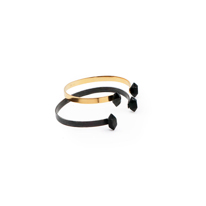 brazalete de plata con obsidiana