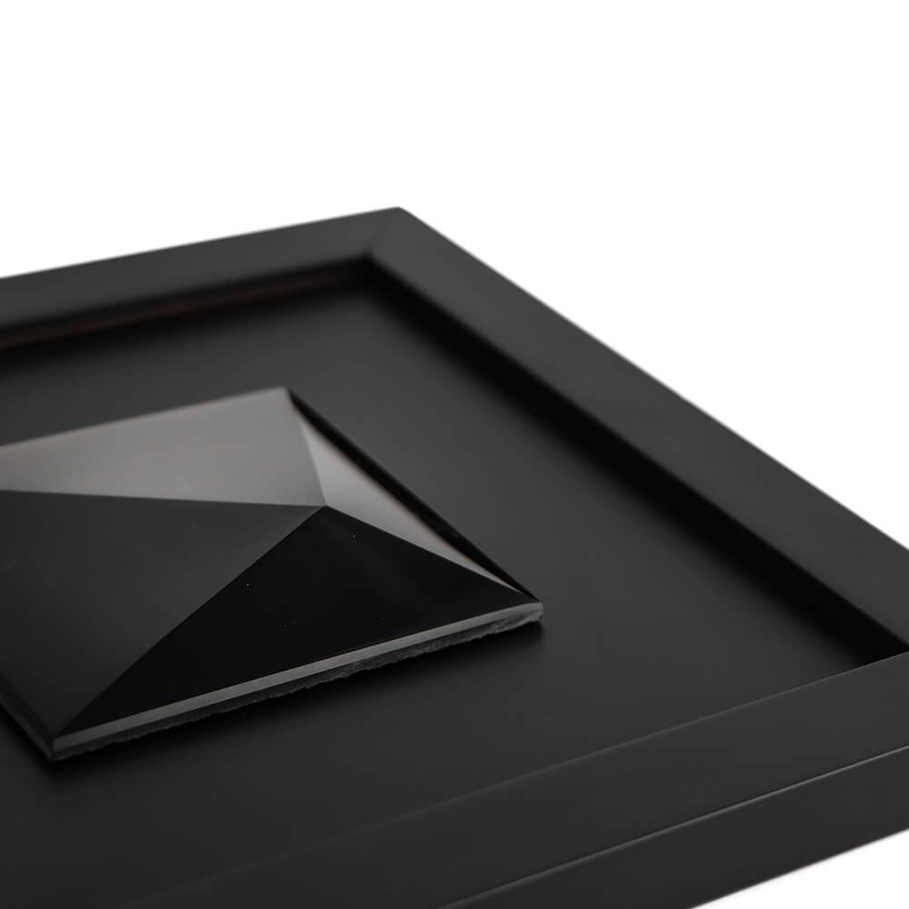 REGALO CORPORATIVO Cuadro con pirámide de obsidiana negra
